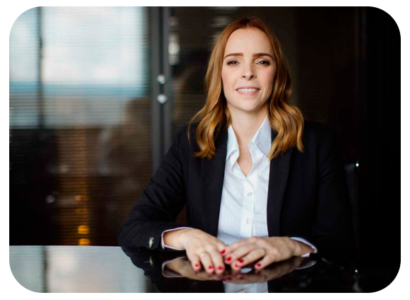 Gabriela Dourado - Advogada Criminalista